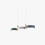 3-flammige Pendelleuchte im skandinavischen Design aus Metall und Holz für Esszimmer