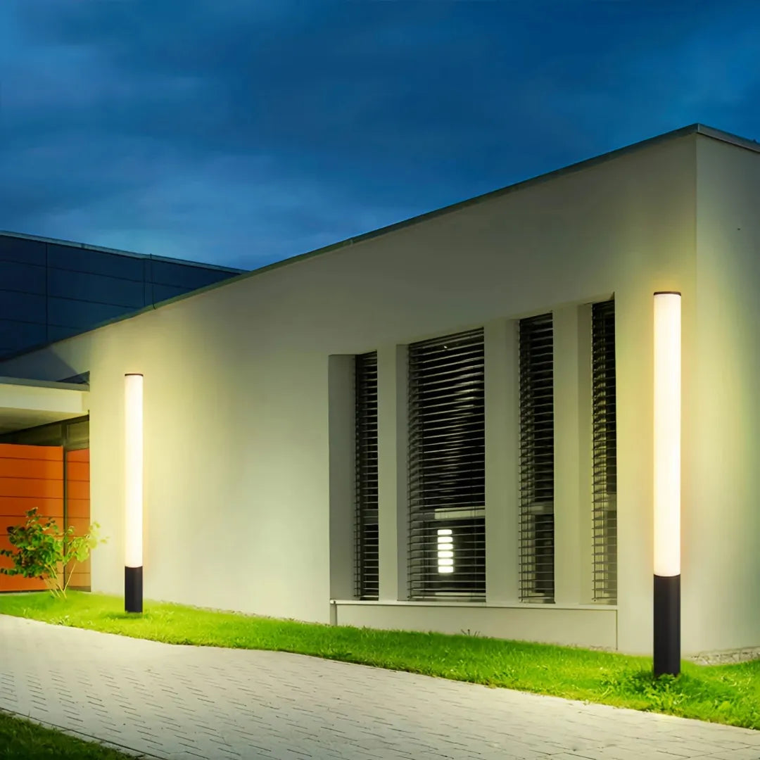 Schwarze LED-Wegeleuchte für Gartenwege und Außenbereiche