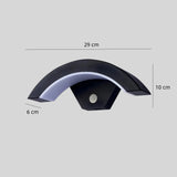 Schwarze LED-Außenlampe mit Bewegungsmelder für den Hauseingang