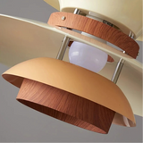 Metallkörper der Pendelleuchte mit Holzoptik