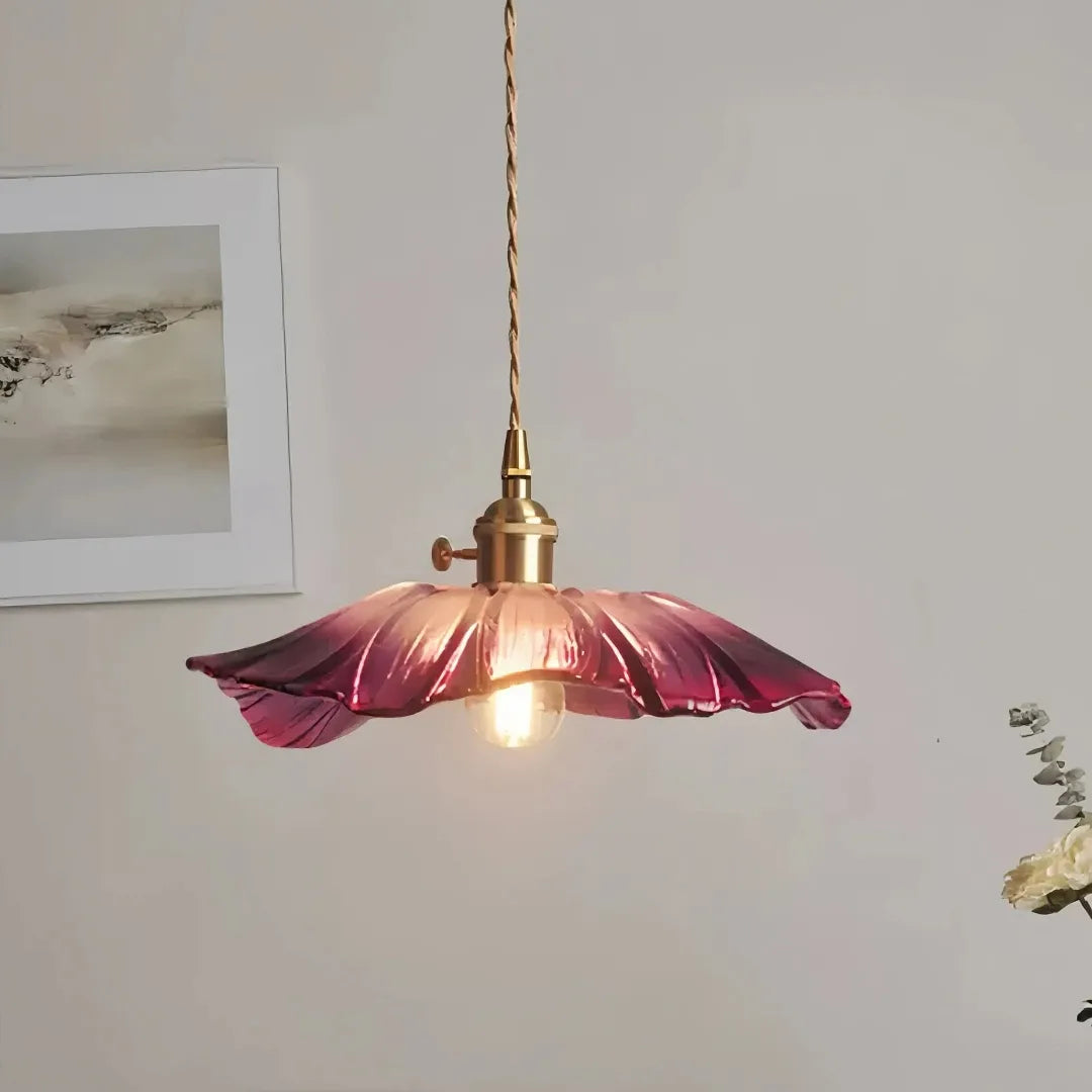 Rosa Glas-Pendelleuchte in Blütenform – Gesamtansicht