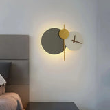 Designer-Wandleuchte mit Uhr für das Schlafzimmer