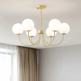 Goldener Kronleuchter mit Kugeln aus Opalglas für Wohnzimmer, Modern