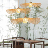 Japanische Rattan-Hängeleuchte in Hutform für das Esszimmer