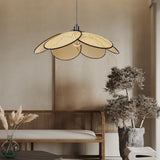Japanische Pendelleuchte aus Rattan in Blütenform für das Esszimmer