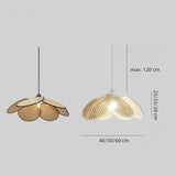 Japanische Pendelleuchte aus Rattan in Blütenform für das Esszimmer