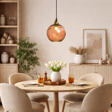 LED-Pendelleuchte mit bunter Glaskugel modern fürs Esszimmer