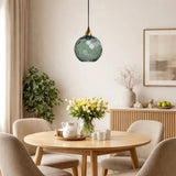 LED-Pendelleuchte mit bunter Glaskugel modern fürs Esszimmer