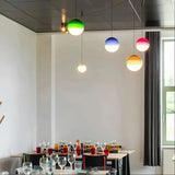 Bunte LED Pendelleuchte Kugel aus Glas für Esszimmer