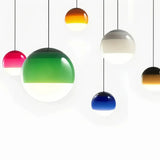 Bunte LED Pendelleuchte Kugel aus Glas für Esszimmer