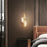 Kleine LED-Pendelleuchte im Spiraldesign in Gold