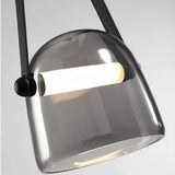 Moderne Pendelleuchte aus Glas und Leder im Helmdesign fürs Esszimmer