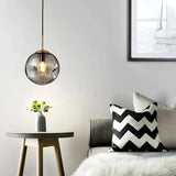 Moderne Pendelleuchte aus mundgeblasenem Glas für das Esszimmer