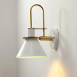 Moderne LED-Wandleuchte aus Metall für das Schlafzimmer, konisches Design