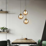 Moderne Glas Pendelleuchte in Kugelform für Esszimmer & Esstisch