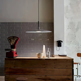 Moderne LED Pendelleuchte im UFO-Design für Esszimmer