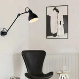 Moderne LED Wandleuchte in Schwarz mit flexiblem Schwenkarm