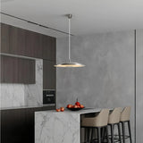 Moderne LED-Pendelleuchte im UFO-Design für das Esszimmer