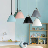 Moderne Pendelleuchte im Macaron-Stil aus Metall für das Esszimmer