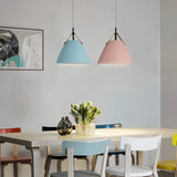 Moderne Pendelleuchte im Macaron-Stil aus Metall für das Esszimmer