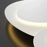 Moderne dimmbare LED Deckenleuchte in Weiß für das Wohnzimmer