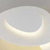 Moderne dimmbare LED Deckenleuchte in Weiß für das Wohnzimmer