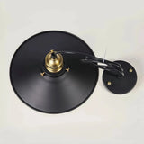 Schwarze Pendelleuchte im Industrial Stil aus Metall für Esszimmer