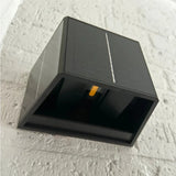 Solar-Außenwandleuchte in Schwarz, IP65, mit verstellbarem Lichtwinkel