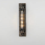 Wandleuchte aus Metall mit Glas im Industrial Design