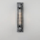 Wandleuchte aus Metall mit Glas im Industrial Design