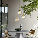 Moderne Glas Pendelleuchte in Kugelform für Esszimmer & Esstisch