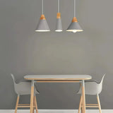 Nordic Pendelleuchte aus Metall und Holz für Esszimmer