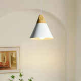 Nordic Pendelleuchte aus Metall und Holz für Esszimmer