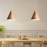 Nordic Pendelleuchte aus Metall und Holz für Esszimmer