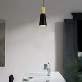 Nordic Pendelleuchte aus Metall und Holz für Esszimmer