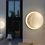 Moderne LED Außenwandleuchte in Mondform – IP65 wetterfest