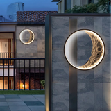 Moderne LED Außenwandleuchte in Mondform – IP65 wetterfest