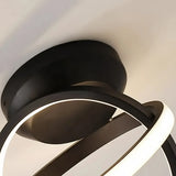 Moderne Deckenleuchte im Ringdesign für den Flur