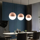 Moderne Glaskugel-Pendelleuchte für das Esszimmer