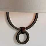 Metallhalterung der Vintage-Wandleuchte in hochwertiger Verarbeitung