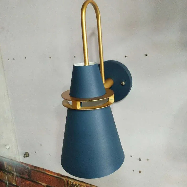 Wandleuchte schwarzer Schirm modernes Design elegante Akzente - Lampe Markt