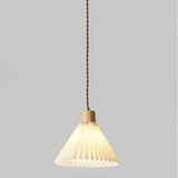 Vintage Pendelleuchte aus Stoff und Holz für das Esszimmer