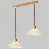 Vintage Pendelleuchte aus Stoff und Holz für das Esszimmer