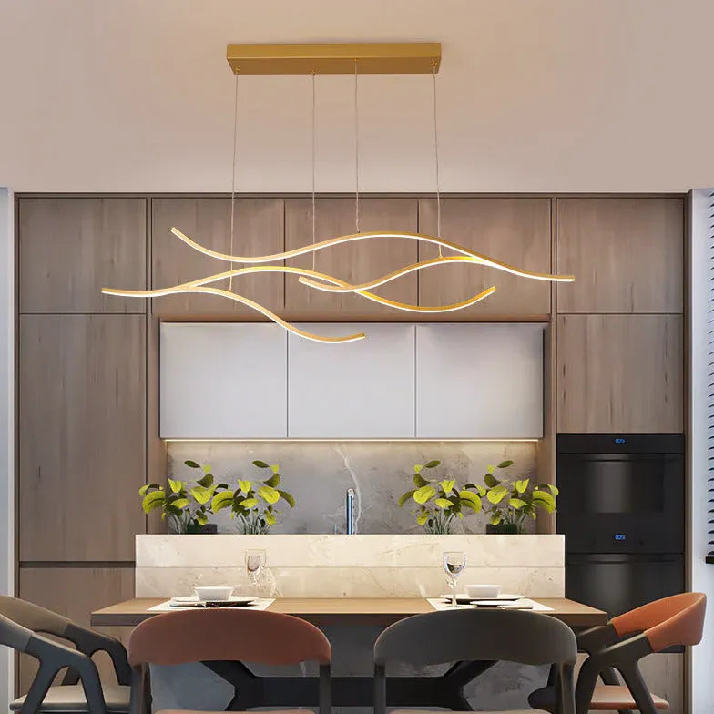 Pendelleuchte über Kochinsel mit schwarzem minimalistischen Design - Lampe Markt