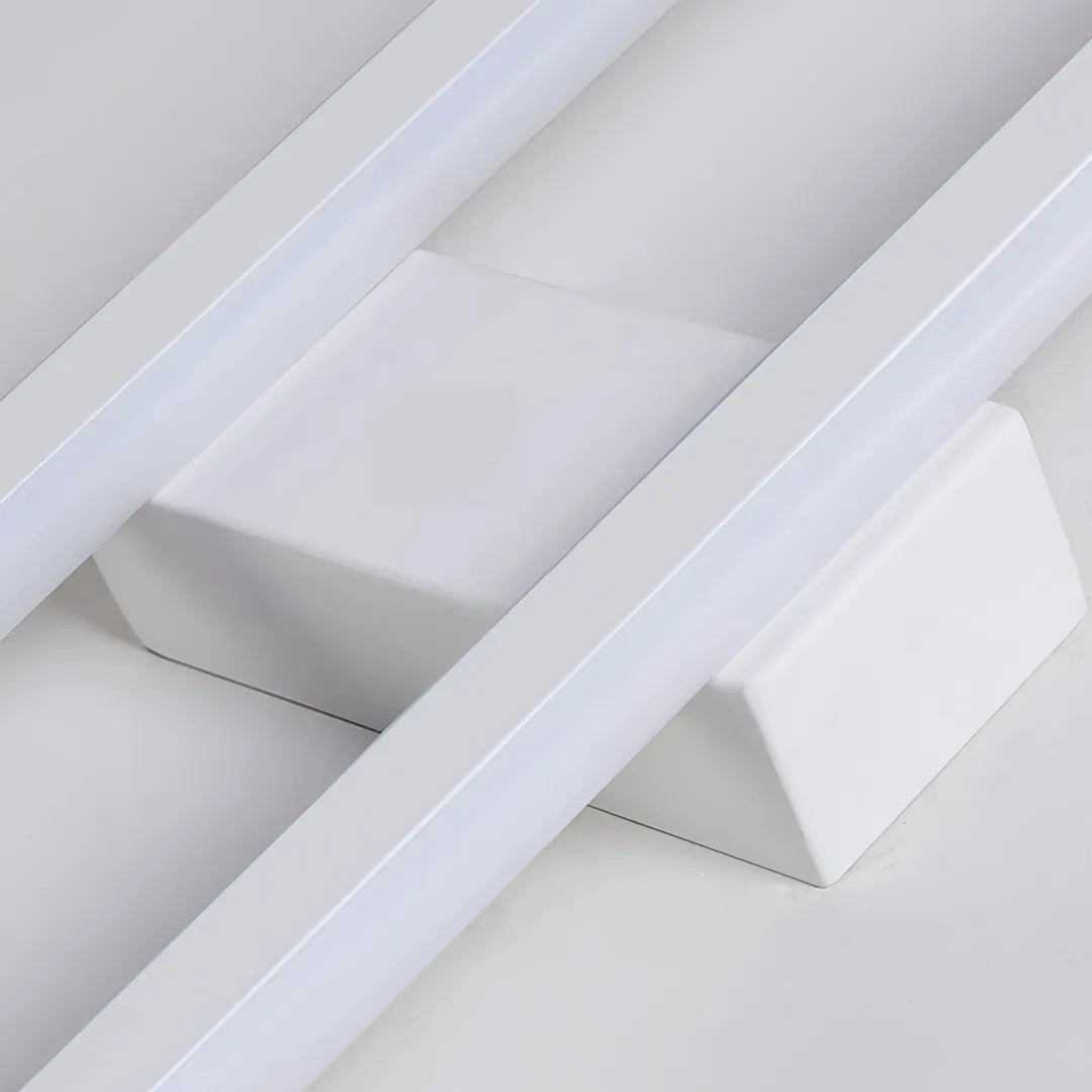 Längliche LED-Deckenleuchte für ein modernes Esszimmer