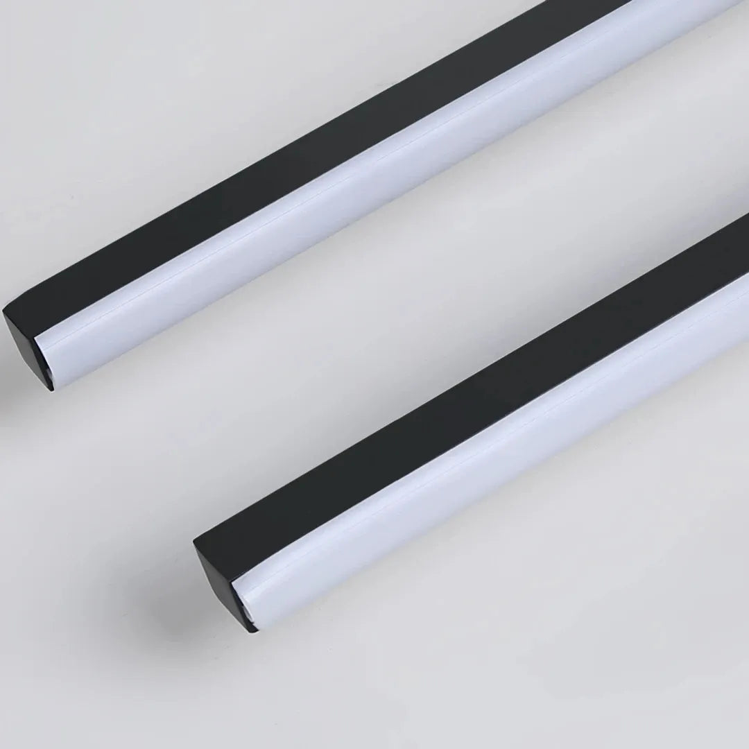 Lineare LED-Deckenleuchte für einen langen Flur