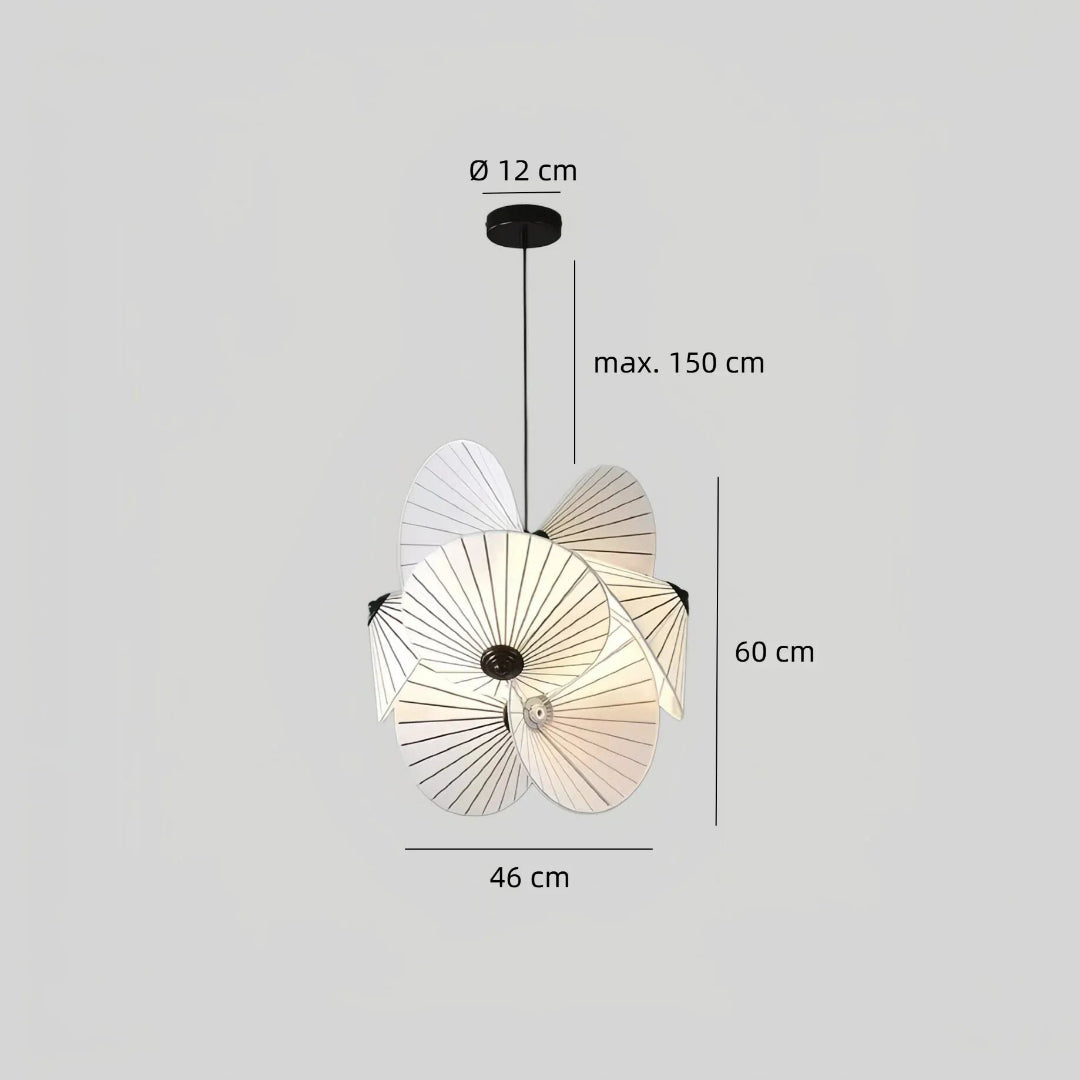 Maße der Pendelleuchte: Ø 60 cm, Höhe 46 cm, Abhängung 150 cm