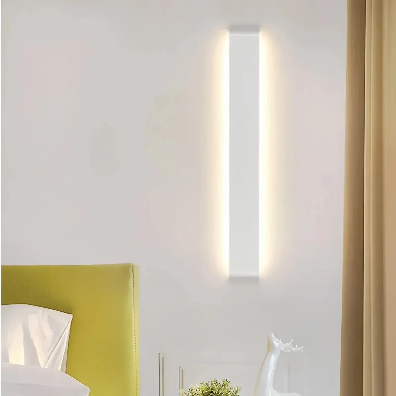 Moderne flache LED-Wandleuchte für den Innenraum