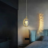 Moderne Pendelleuchte für das Schlafzimmer mit Kristallkugel