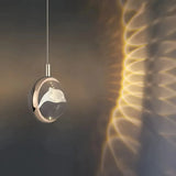 Moderne Pendelleuchte für das Schlafzimmer mit Kristallkugel